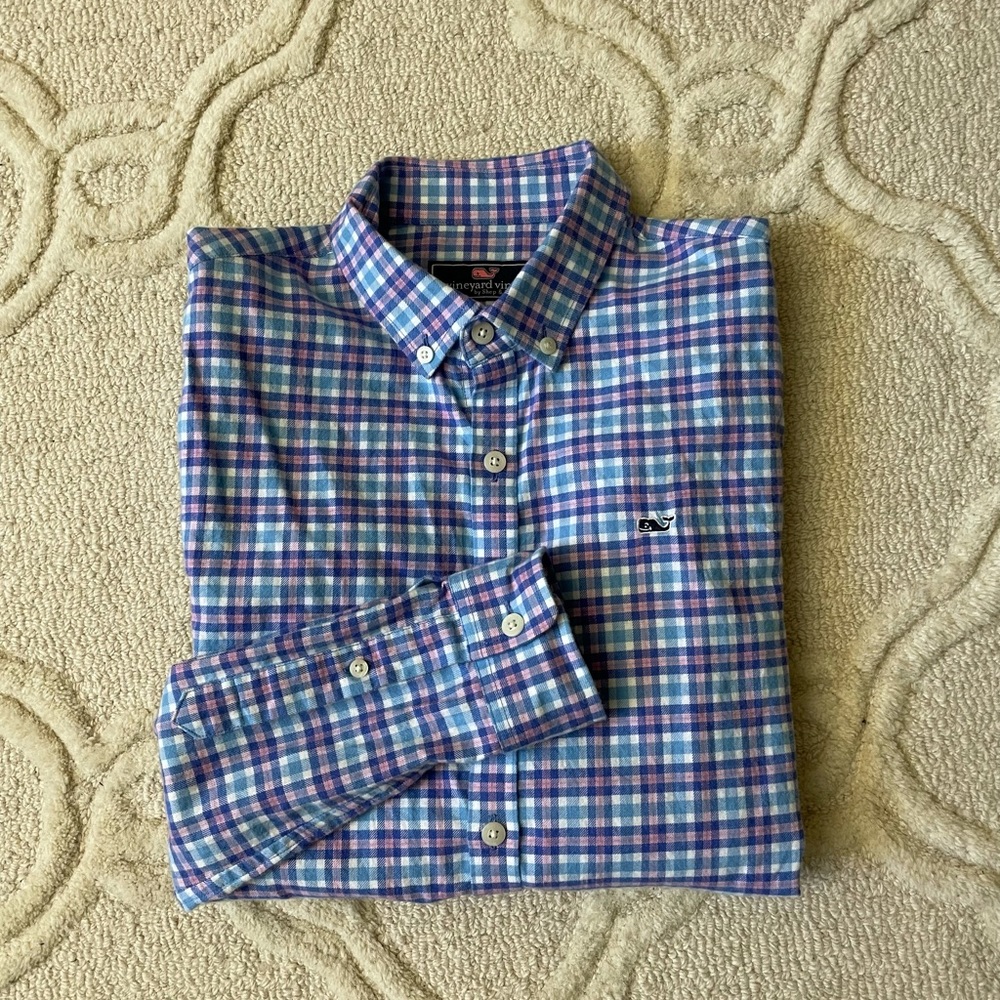 Vineyard Vines Boys Large  Classic Whale button down shirt